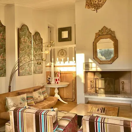 Sunny Grandfather Villa
